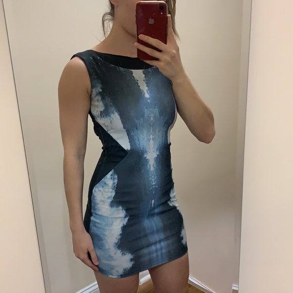 3/25 bodycon dress - Picture 3 of 7